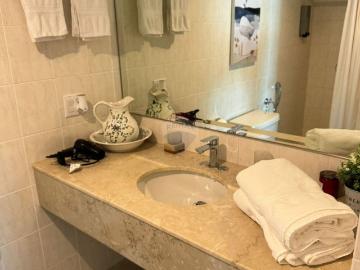 Venta 4 suite + 1 departamento con vista al mar