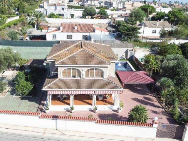 Venta 5 Dormitorio Casa Urb. La Marina Alicante DLS85154716