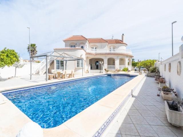 Venta 3 Dormitorio Casa Urb. La Marina Alicante DLS85154739