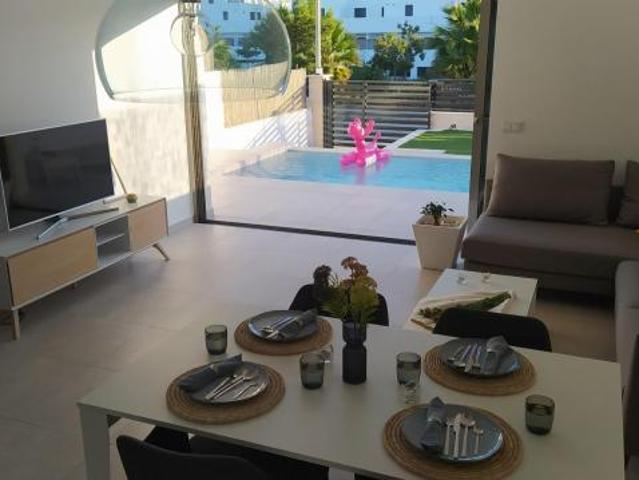 Venta 3 Dormitorio Villa Villamartin Alicante DS88505806