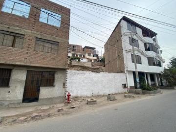 VENTA TERRENO AT 185.9M2 SJM LIMITE SURCO $150,000