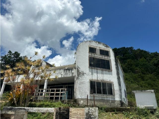 Venta terreno 1864m2 sector Sabaneta Municipio Hatillo MGG / CL