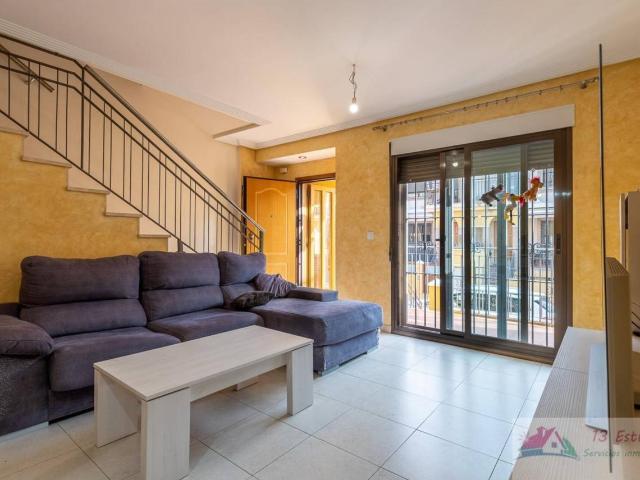 VENTA TRIPLEX EN ROCHE