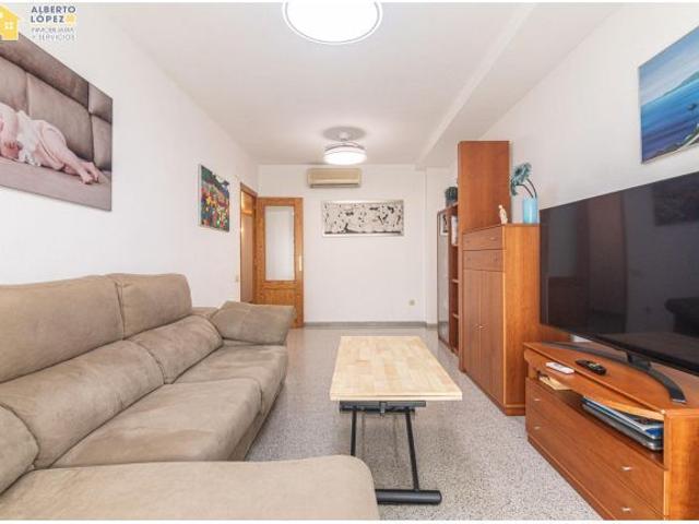 Venta vivienda VPO con plaza de garaje en Elche ciudad