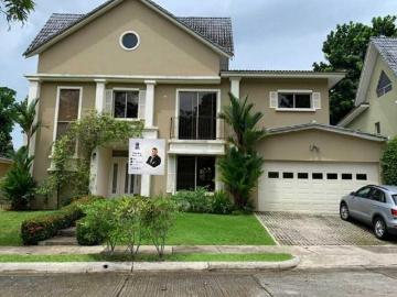 Venta y Alquiler Casa 3 piso Ph Embassy Garden Clayton