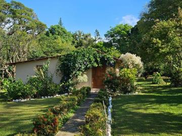 Venta y Alquiler de Casa en El Valle de Antón, terreno 3,000m2