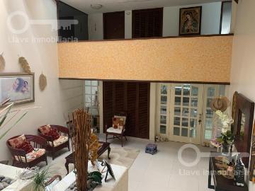 Venta y Renta de Casa amueblada con 3 habitaciones en calle Cuauhtémoc, Col. Centro, Coatzacoalcos, Ver