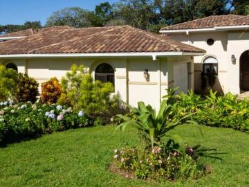 Venta Alquiler Dúplex en Lucero Golf & Country Club inversión y lujo en Boquete