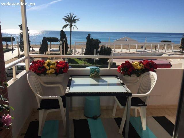 Venta Altea primera línea de playa piso tres dormitorios. Para inversores