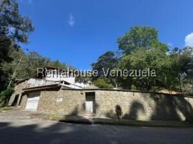 Venta amplia Casa Actualizada con jardin