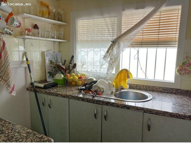 VENTA AMPLIA CASA CON TERRAZA