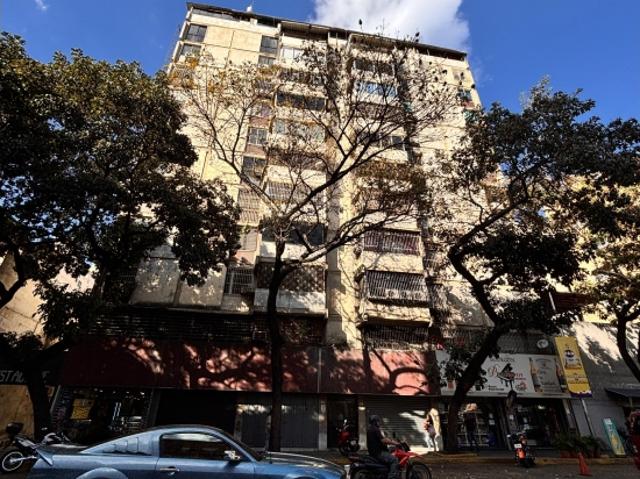 Venta Apartamento Av Casanova 68m PF YP17