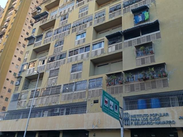 Venta. Apartamento. Av. Fuerzas Armadas. Caracas 157707AR