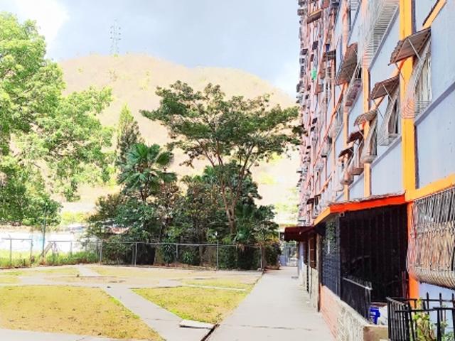 Venta apartamento DUPLEX en UD7 Caricuao