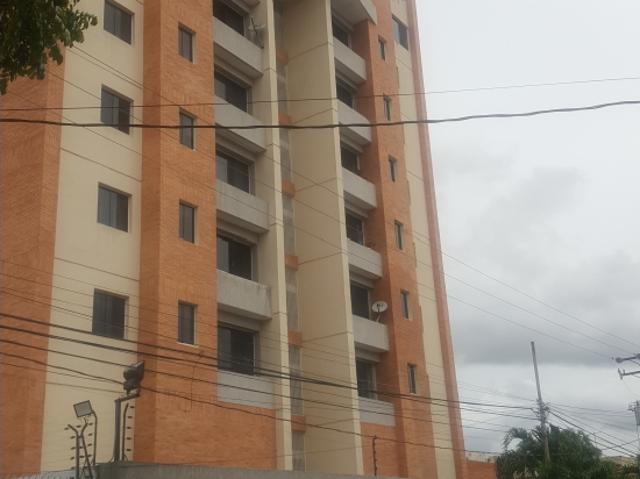 VENTA APARTAMENTO EN BARQUISIMETO, ZONA ESTE