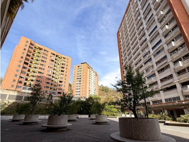 VENTA APARTAMENTO LOMAS DEL AVILA 82mts/2H/2B/2PE