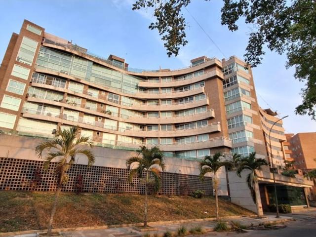 VENTA APARTAMENTO MODERNO LOMAS DEL SOL 134mts/3H/2B/2PE