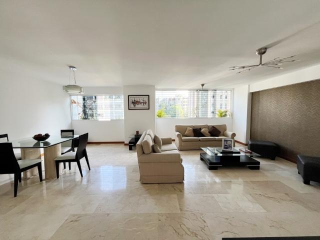 Venta apartamento remodelado 136m2 Santa Fe 5040