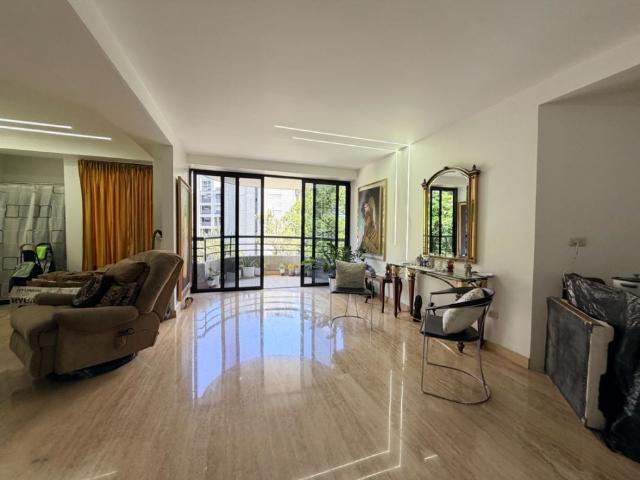 Venta Apto Los Dos Caminos 77m2 1H+1C/2B/2PE/ Maleteeo