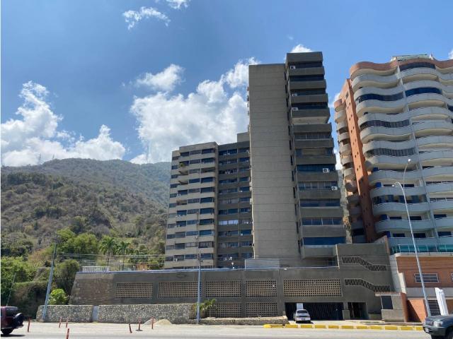 Venta Apto. 2H/2B/2P 95M2+120M2Urb. Camuri Chico. La Guaira