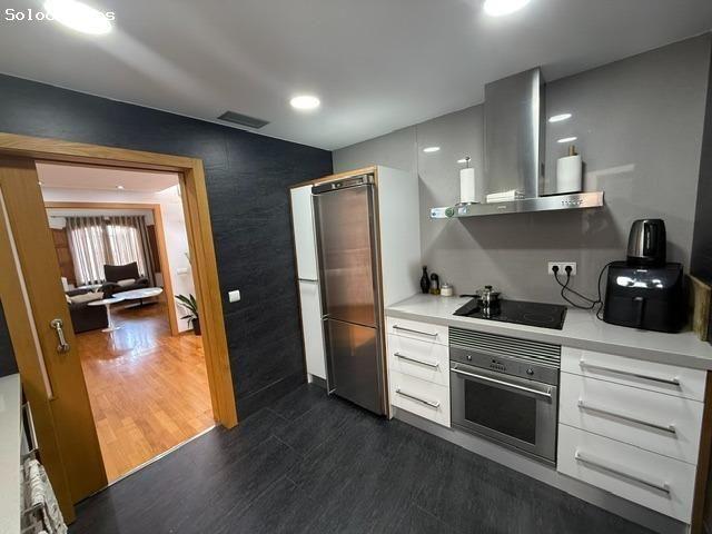 Venta Ático muy céntrico, junto a La Plaza Romea, 3 dormitorios, 2 baños y 1 aseo. terraza 20 m2. pl