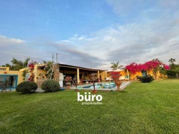 VENTA BELLA CASA DE CAMPO AMOBLADA EN CONDOMINIO CON PISCINA EN QUILMANA