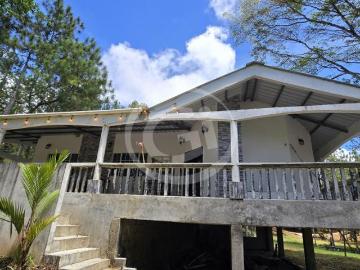 Venta Casa Altos Cerro Azul Residencial con Área Social