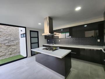 VENTA DE CASA EN ARBOLEDAS DE SAN JAVIER