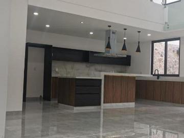 VENTA CASA BOSQUES DEL REFUGIO LEON GTO