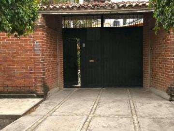 Venta Casa Cuautla Alberca, 4 recámaras amplias, 4 autos, árboles frutales