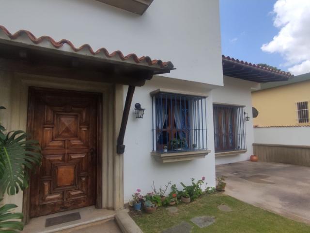 Venta Casa Cumbres de Curumo