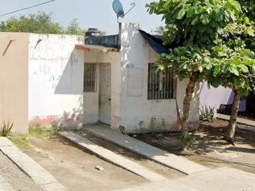 VENTA CASA: Carlos padilla 389, villas del sol y amp, 28190 tecomán, colima, méxico