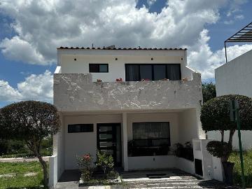 VENTA CASA CIUDAD MADERAS OPORTUNIDAD