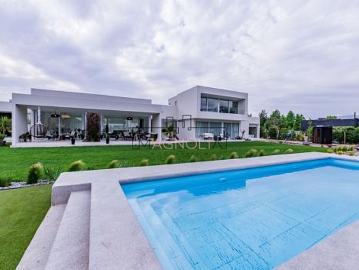 Venta Casa Colina lujosa casa mediterránea completamente amoblada en las brisas de chicureo