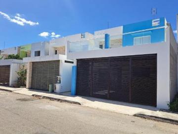 Venta casa con 4 recámaras y paneles solares en Las Américas II, Mérida Yucatán
