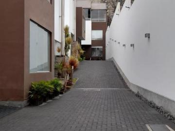 VENTA CASA CON PISCINA EN SOL DE LA MOLINA COSTA DE ORO CONDOMINIO 5 CASAS