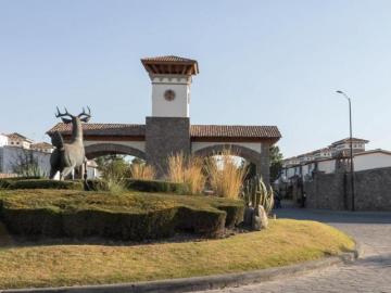 VENTA CASA CONDADO DEL VALLE, SECCION BAKEIRA, METEPEC A 15 MINUTOS TOWN SQUARE