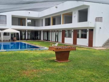 Venta casa de campo en Huaral con Piscina 5B 8H cochera