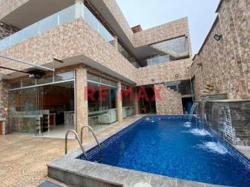 Venta Casa De Playa Con Piscina Punta Negra