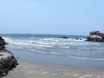 Venta Casa de Playa Frente Al Mar en Exclusiva Playa Toyo Seco, Puerto Fiel