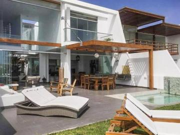 Venta Casa de Playa Puerto Nuevo km70.8 Pan.Sur 5 dorm 5 baños piscina laguna