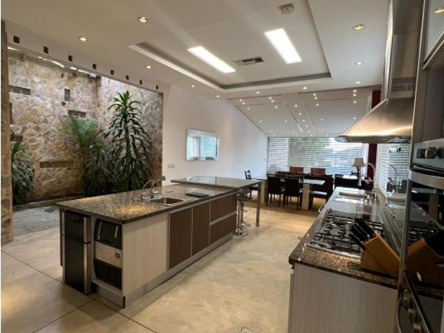 Venta Casa de Una Sola Planta en la Urb. Colinas de Guataparo