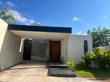 VENTA CASA DE 1 PLANTA EN PRIVADA RESIDENCIAL EN MERIDA YUC