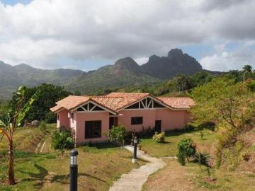 Venta: Casa de 3 recámaras en Trinity Hills Valley