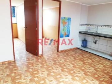 Venta Casa + Departamentos + 2 Locales Frente A Unicachi