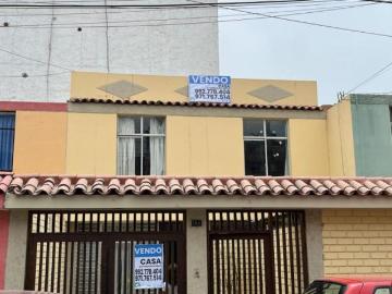 VENTA CASA DOS PISOS Y AZOTEA /SAN MIGUEL