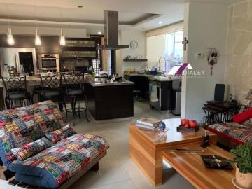 VENTA Casa en CLUB DE GOLF LOS ENCINOS Estado de México 4 Recámaras | 4 Estacionamientos | 492 M2