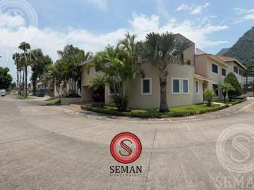 VENTA CASA EN ESQUINA RESIDENCIAL LAGO DEL ANGEL ORIZABA, VER