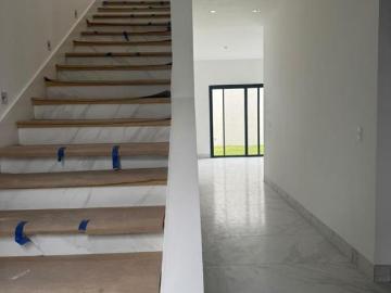 VENTA Casa en FRACC. LAS ESMERALDAS RESIDENCIAL Zona CARRETERA NACIONAL en MONTERREY 260 M2