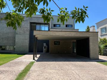 Venta casa en Lujan de Cuyo